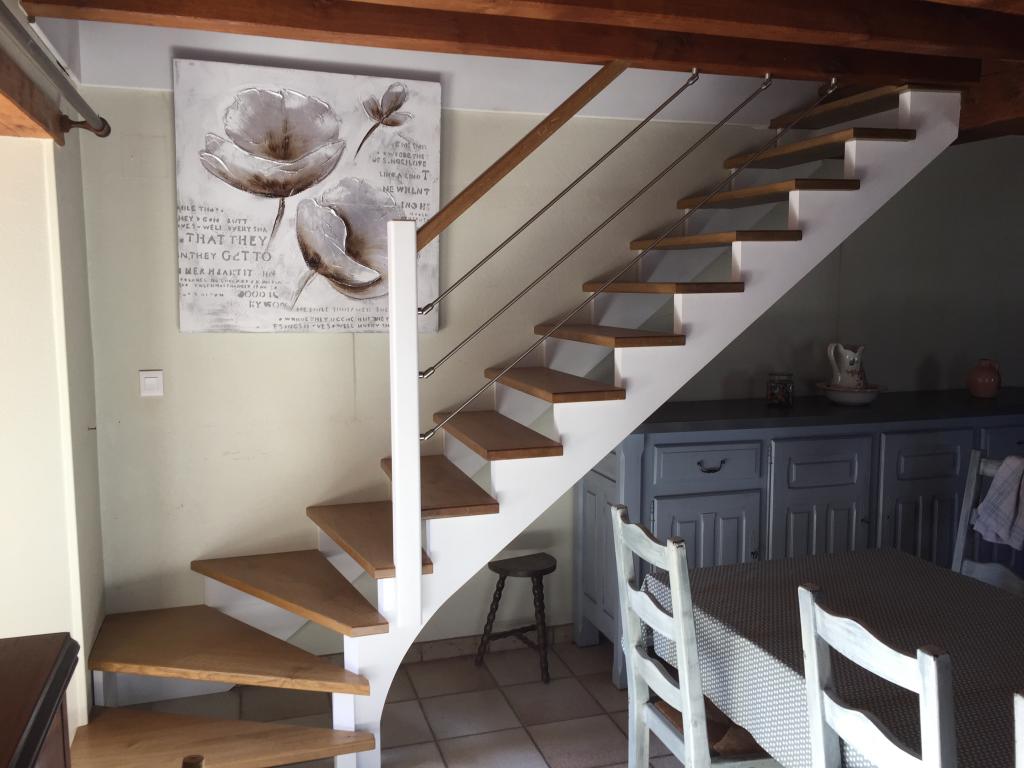 marche teint�, vitrifi� en ch�ne massif